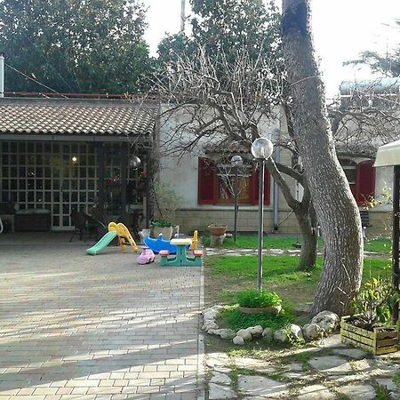 Casina Delle Arti Bed & Breakfast San Cataldo  Exterior foto
