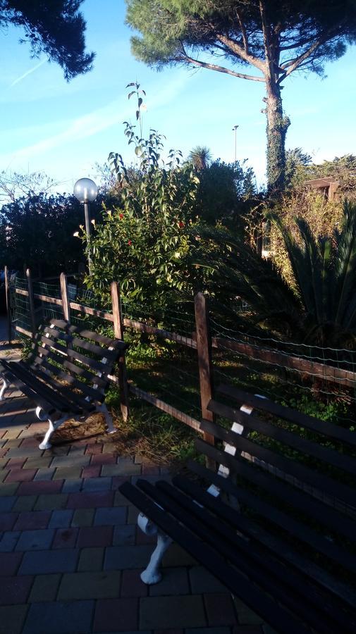 Casina Delle Arti Bed & Breakfast San Cataldo  Exterior foto